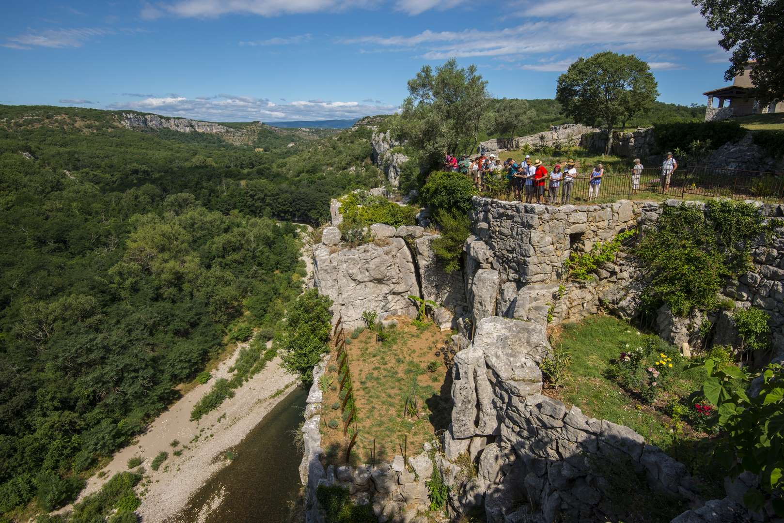 Les Jardins Suspendus de Labeaume en Ardèche Office de Tourisme