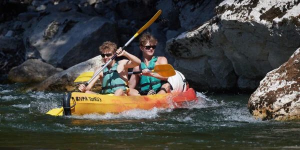 les Gorges de l'Ardèche - 24 km avec la Base Nautique du Pont d'Arc