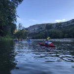 Descente en canoë de soirée accompagnée d’un moniteur