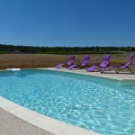 © piscine privée en pleine nature - Gîtes de France