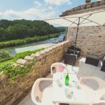 © la terrasse avec la vue sur la rivière ARDECHE - Mon Oeil Communication