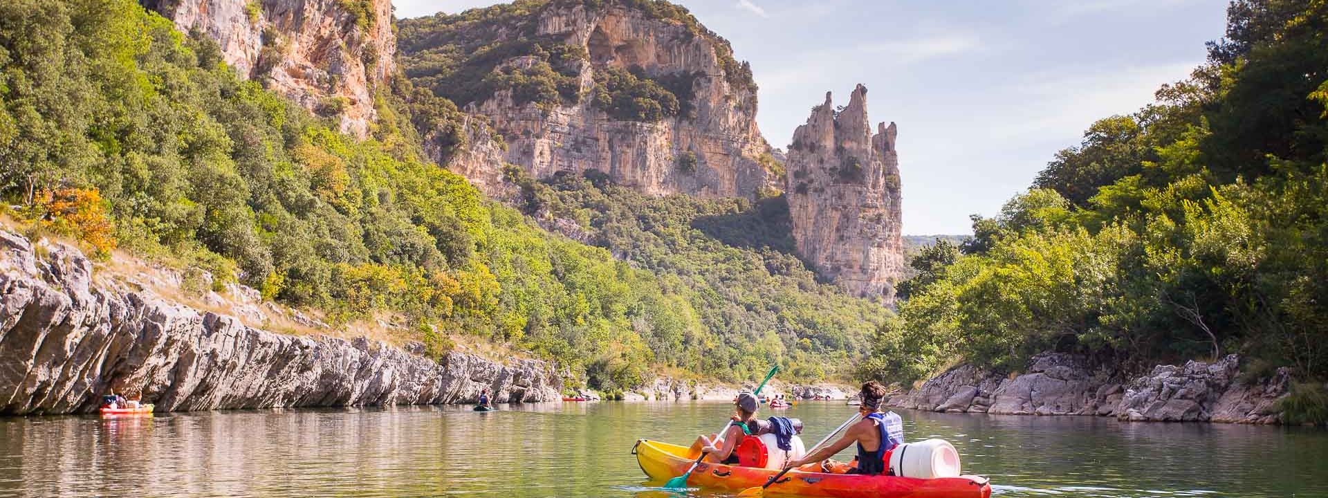 Canoë - Kayak de Vallon à St Martin d'Ardèche - 32 km / 2 jours avec Loulou Bateaux