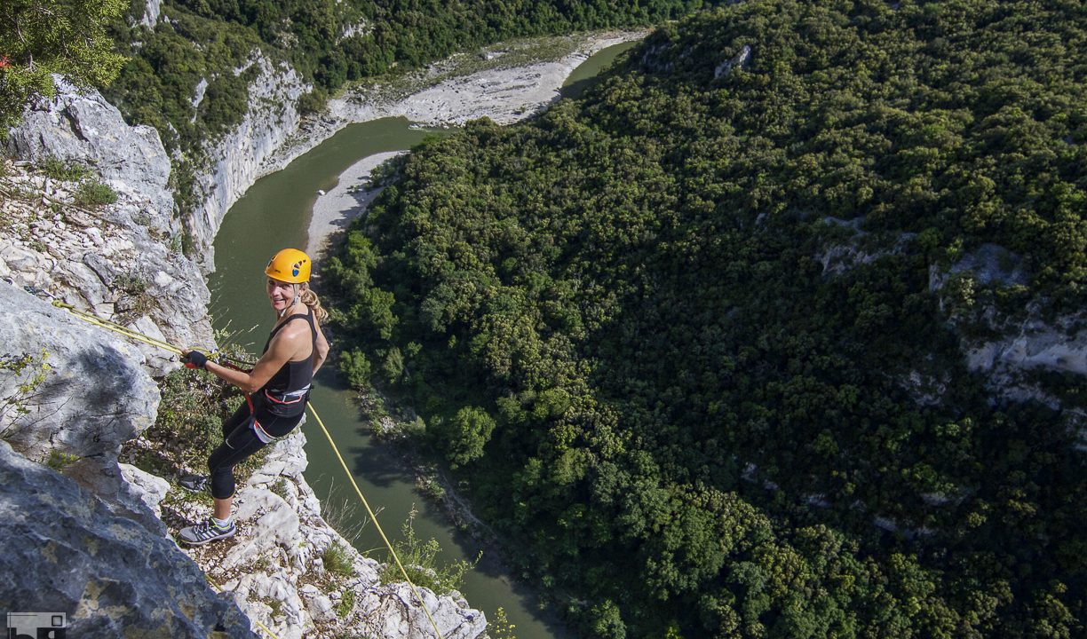 Bureau des Moniteurs d'Ardèche Méridionale : canyoning, escalade, spéléologie, parapente,via corda, via ferrata