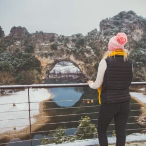 Le Pont d'Arc sous la neige en Ardèche © Marina Geray